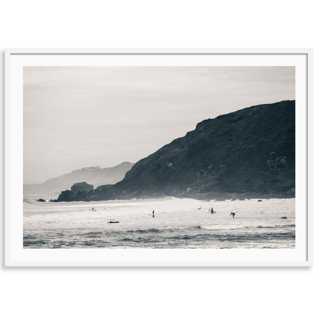 Pacifica Surfers Black and White